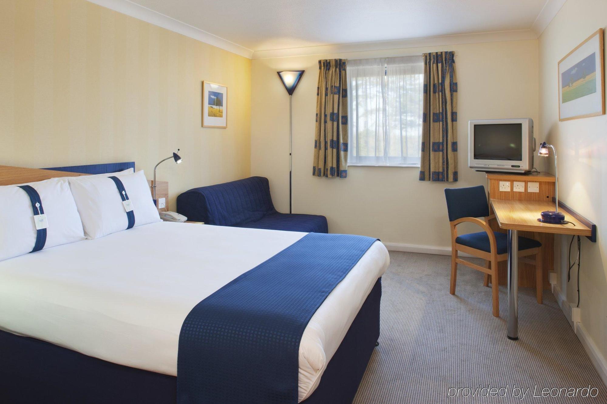 Holiday Inn Express Newport, An Ihg Hotel Exteriör bild