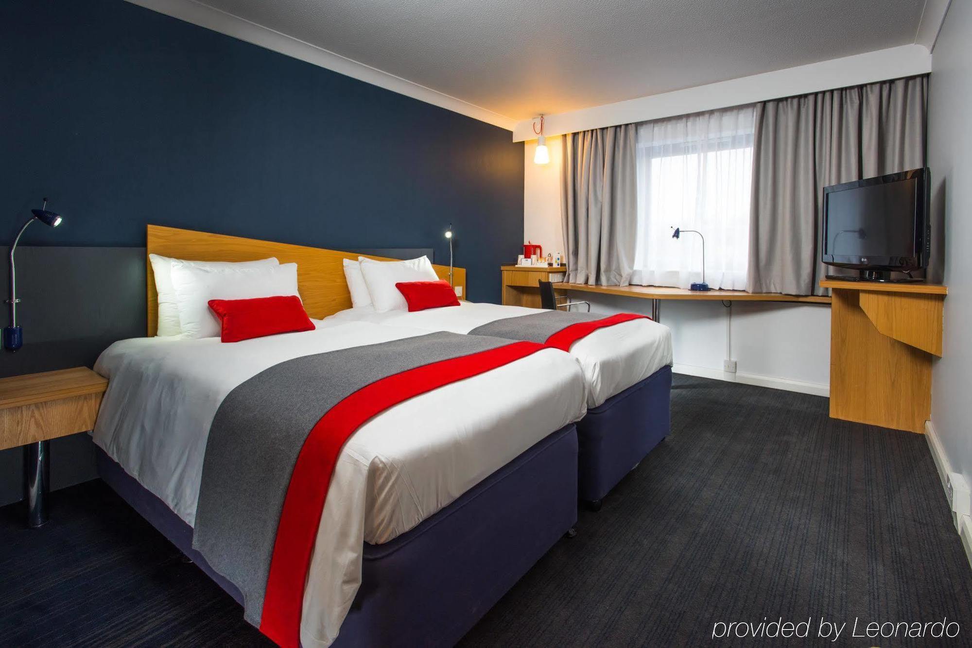 Holiday Inn Express Newport, An Ihg Hotel Exteriör bild